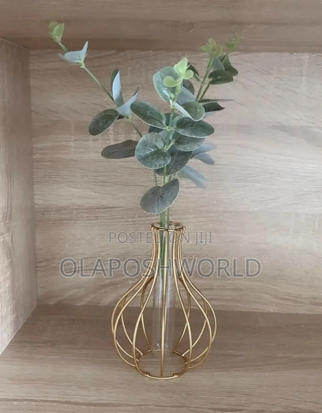 Gold Classy Flower Vase