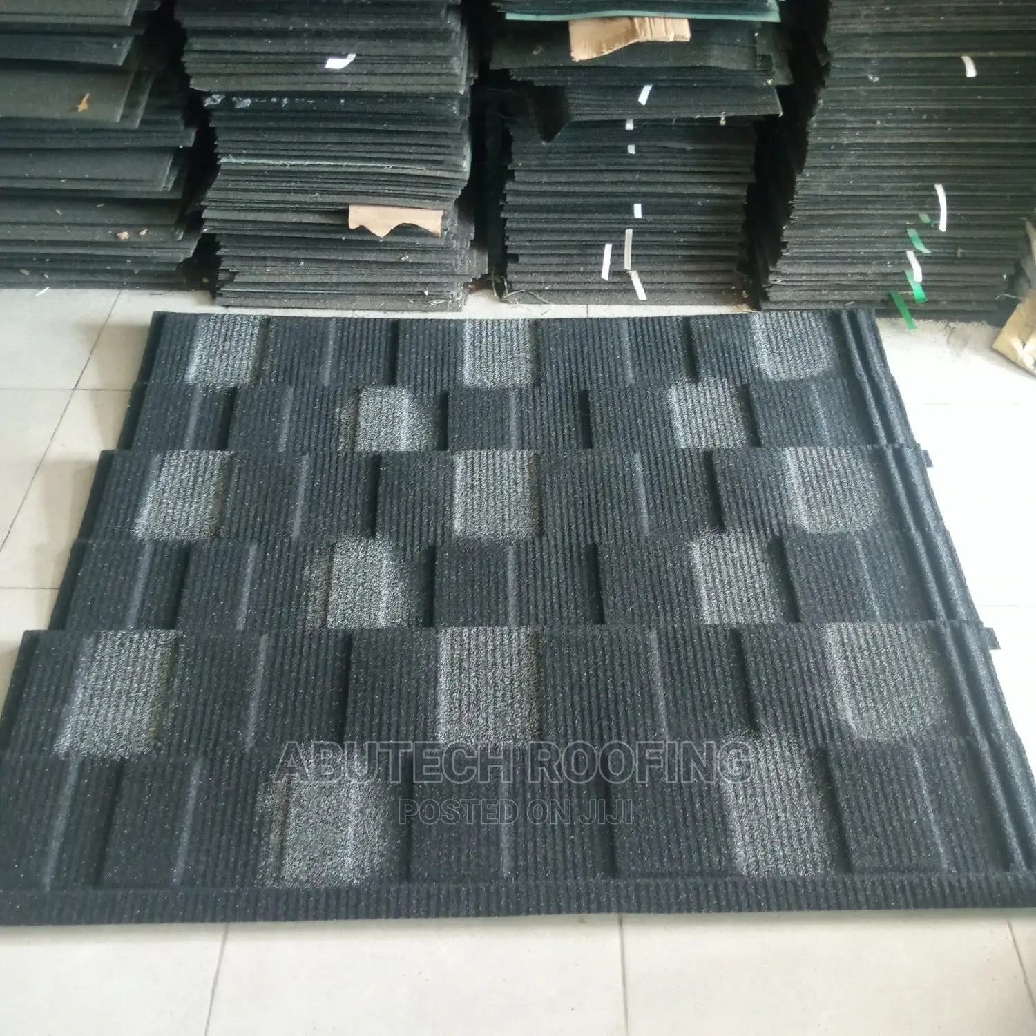 Super Solid Black White Shingles (Gerald)