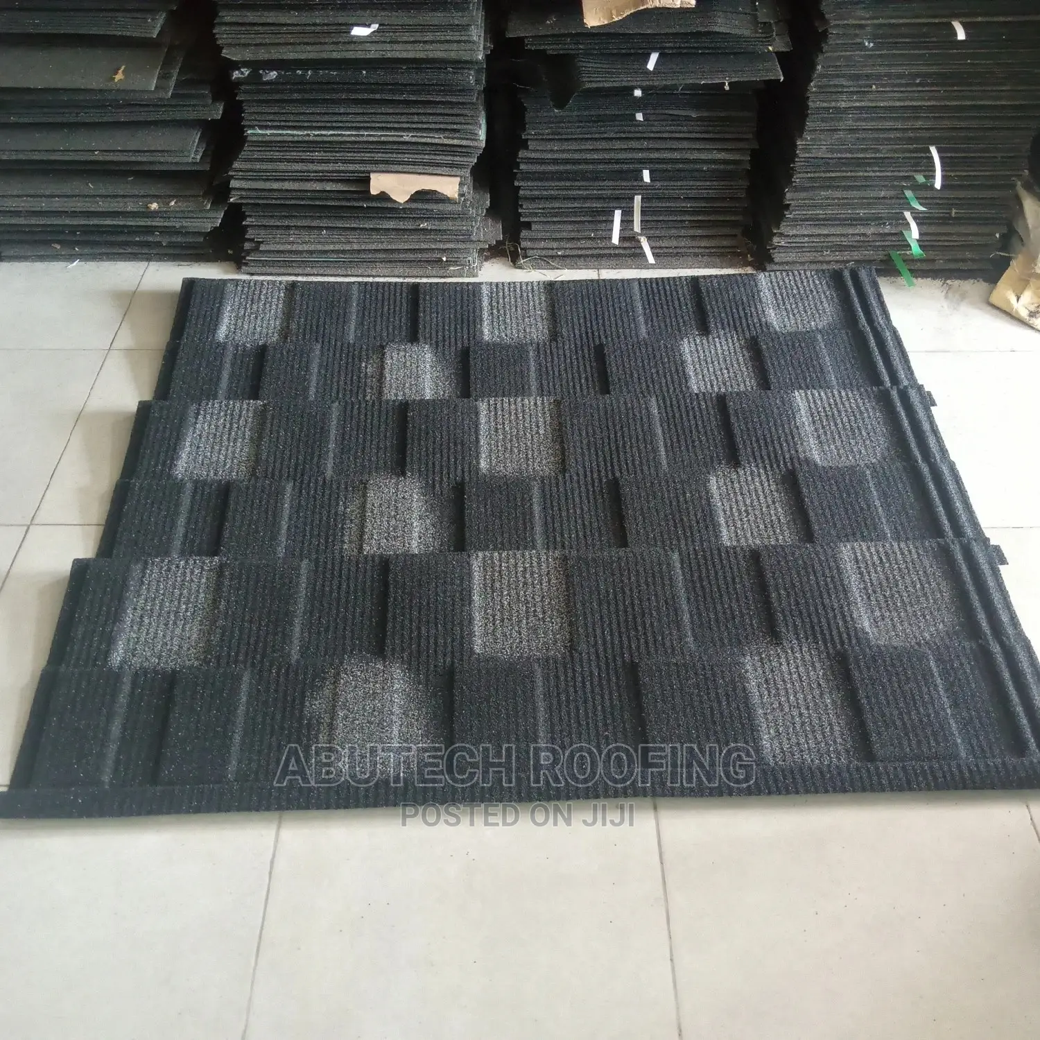 Super Solid Black White Shingles (Gerald)