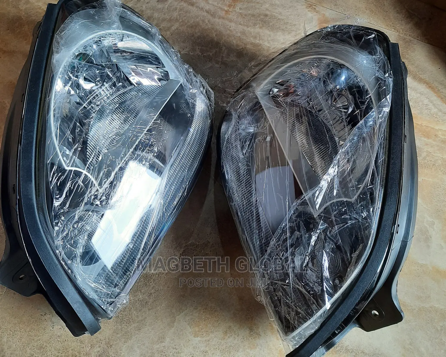 Full Light for Hyundai Tucson 2008.