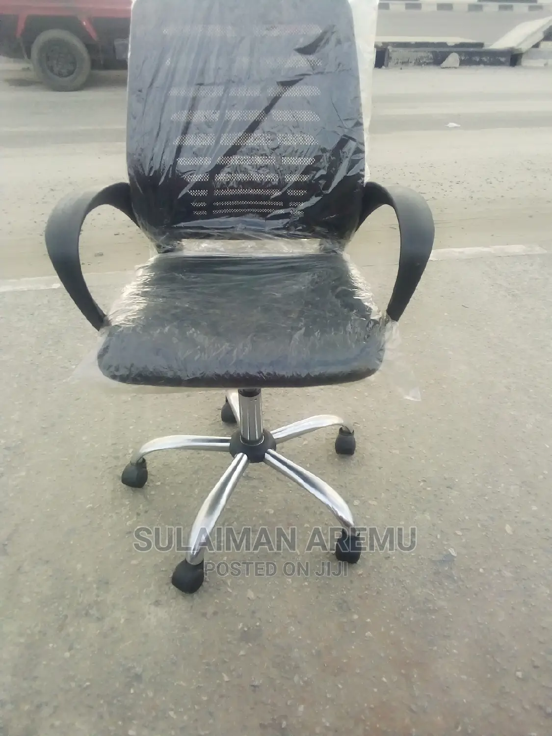 Quality Executive Swivel Mesh Office Chair.
