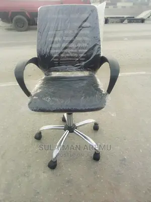 Quality Executive Swivel Mesh Office Chair.