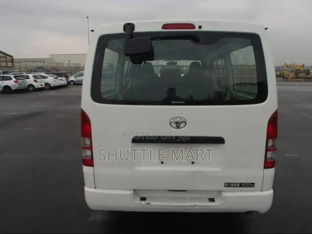 Toyota HiAce 2010