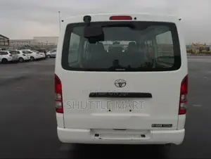 Toyota HiAce 2010