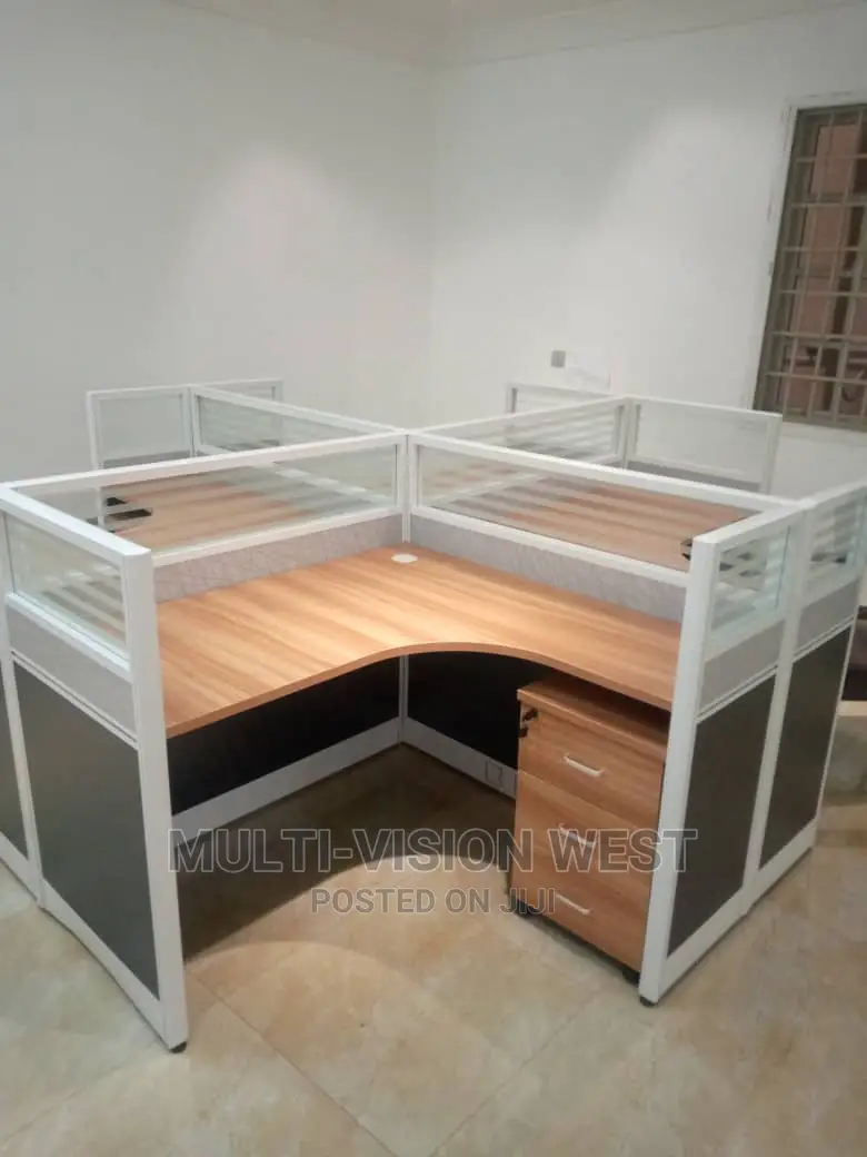 4-Man Workstation
