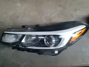 Kia Cerato 2018 Headlight