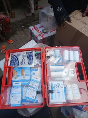 100 People First Aid Box