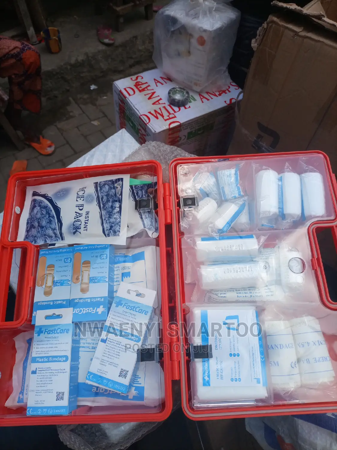 100 People First Aid Box