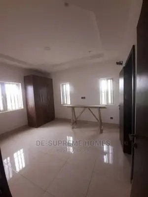 2bdrm Block of Flats in Orchid Estate, Chevron for Sale