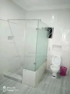 Fix Light Shower Cubicle (10mm)
