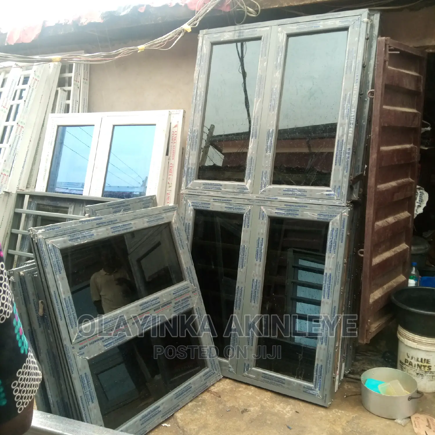 Fabrication Casment Windows