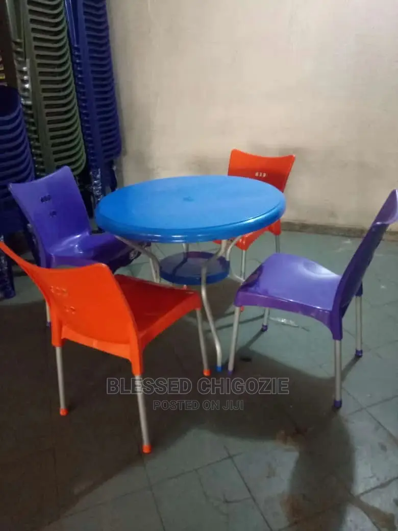 Plastic Table With Four Chairs