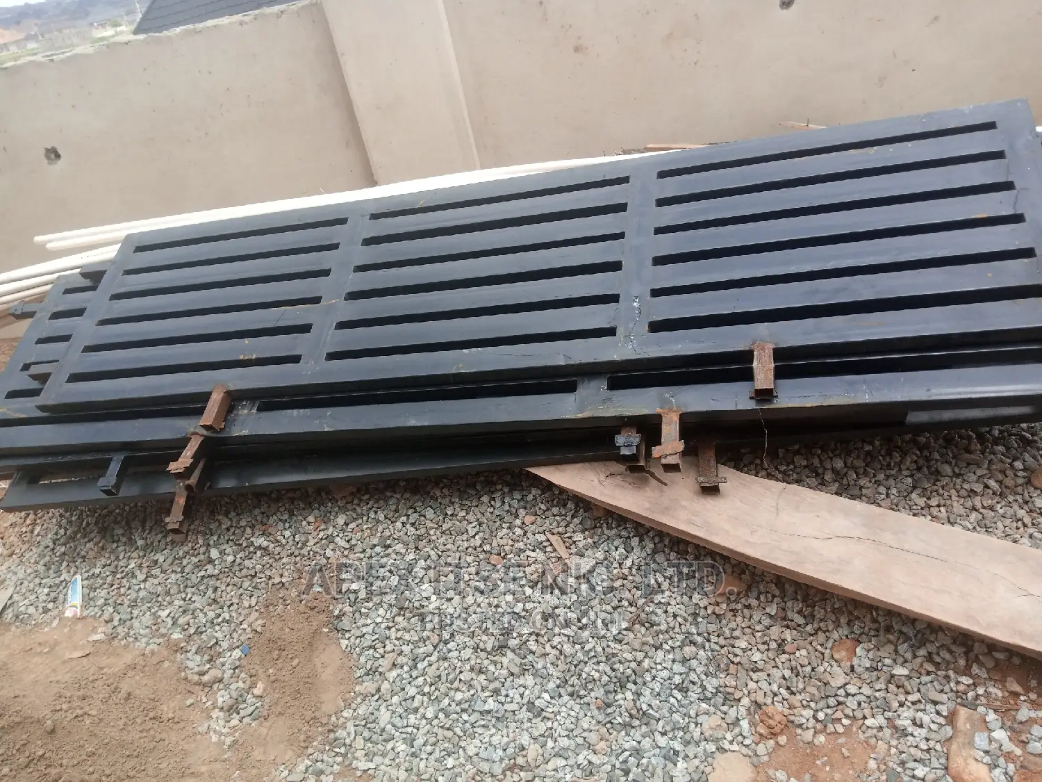 Pipe Fence Rail 22