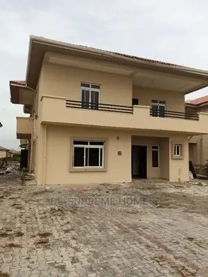 6bdrm Duplex in Adiva Beachwood, Lakowe for rent