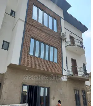 3bdrm Block of Flats in Akora Estate, Adeniyi Jones for rent