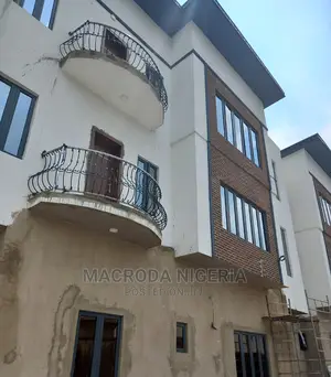 3bdrm Block of Flats in Akora Estate, Adeniyi Jones for rent