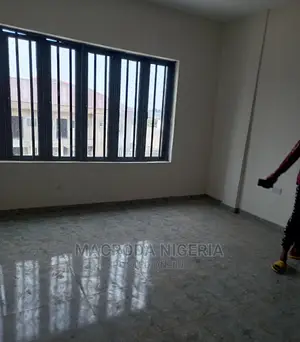 3bdrm Block of Flats in Akora Estate, Adeniyi Jones for rent