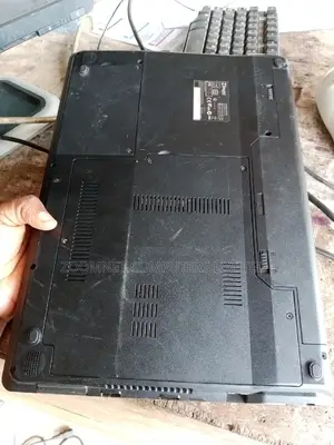Laptop Zinox Ultra-Book Pro 2GB Intel HDD 250GB