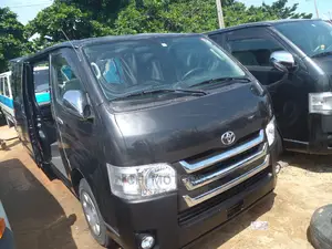 Toyota HiAce 2014 Black