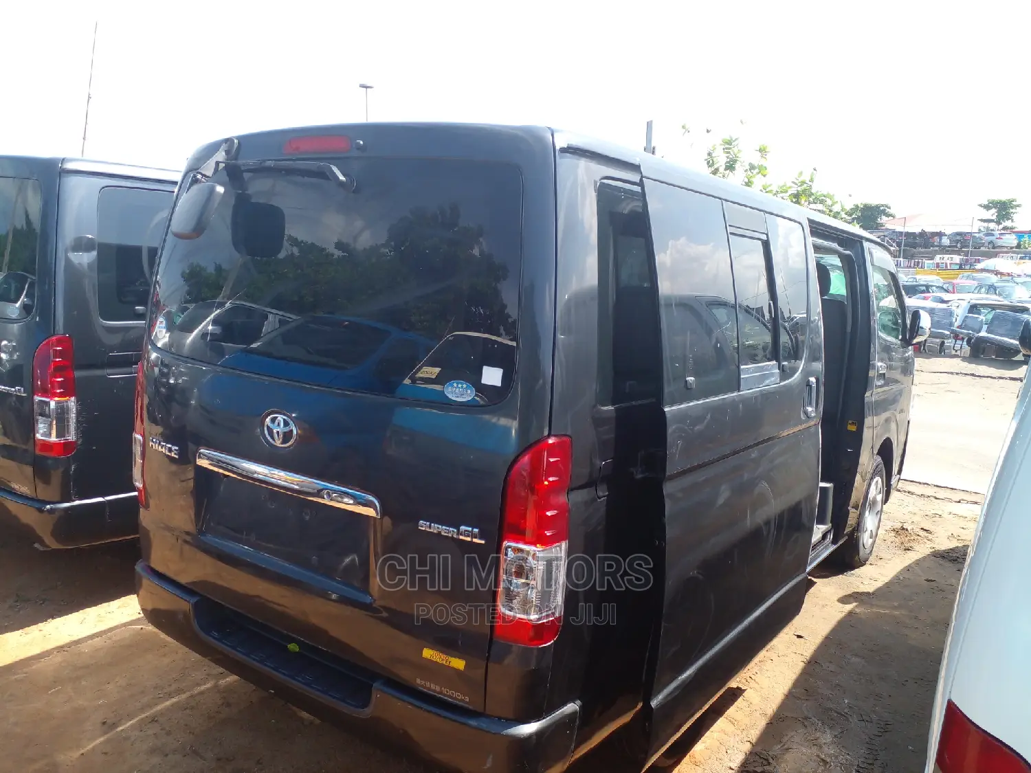 Toyota HiAce 2014 Black