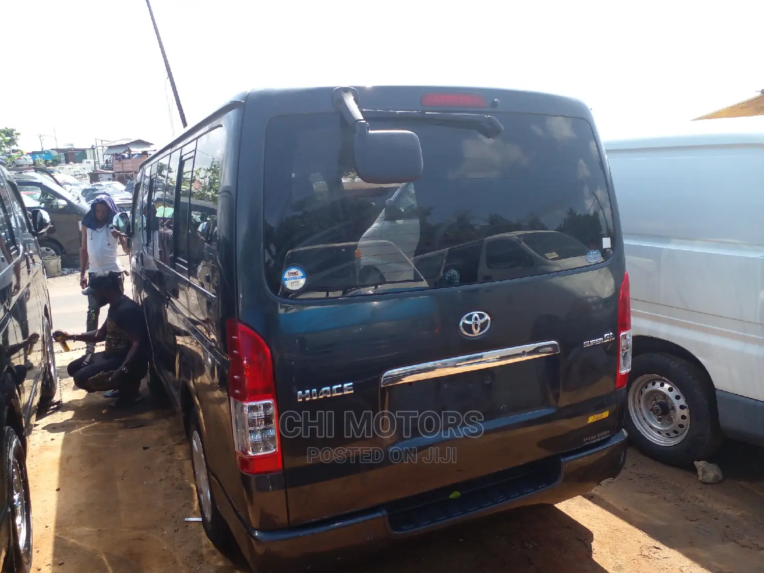 Toyota HiAce 2014 Black