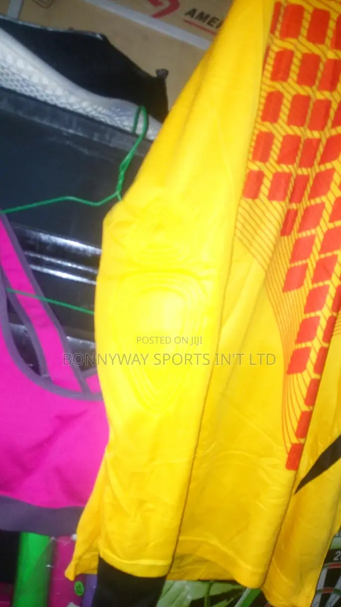 Foreign Goal Keeper Jersey With Padded All Round
