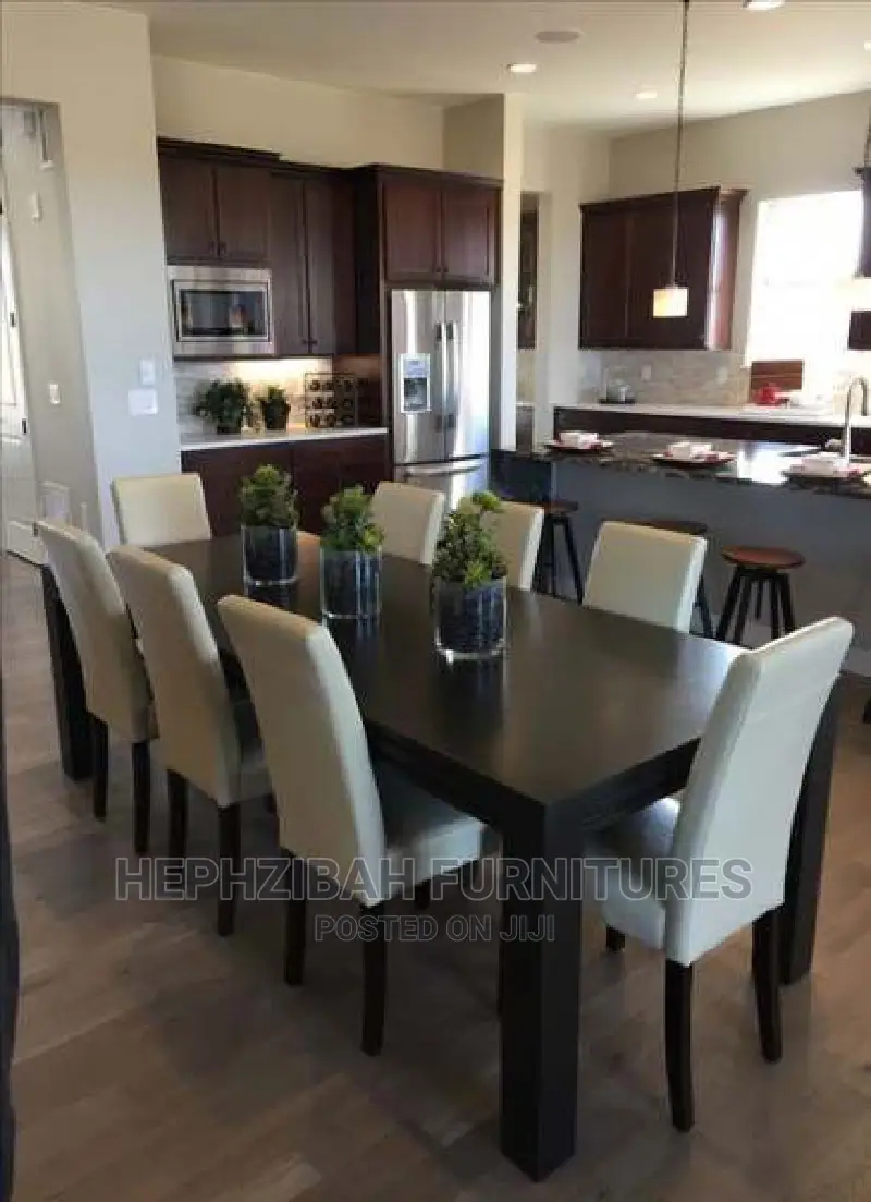 8 Seaters Dinning Seats With Table