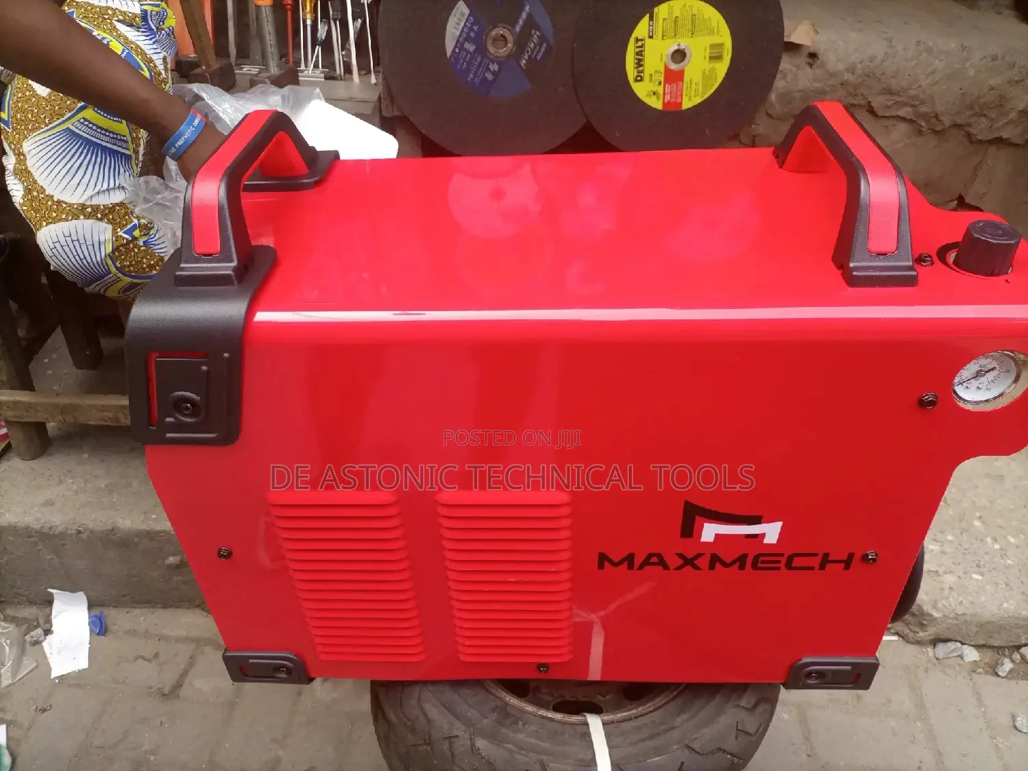 Maxmech Plasma Cutter Cut-100