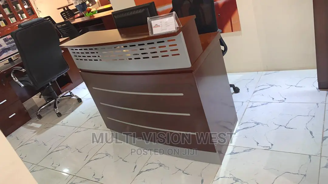 Rececption Table With Mobile Drawer