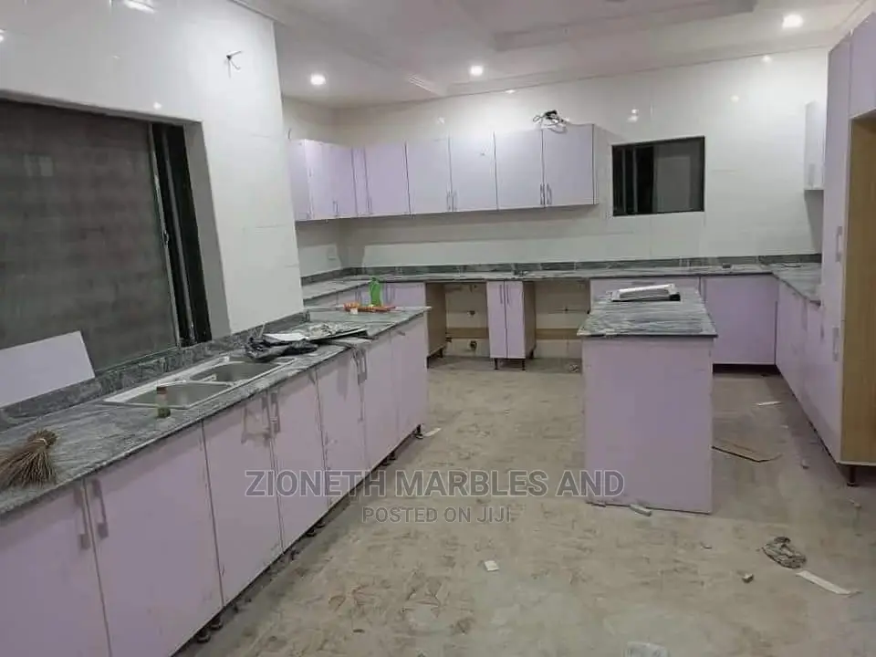 Kitchen Top Well Installed With Granite Slab.