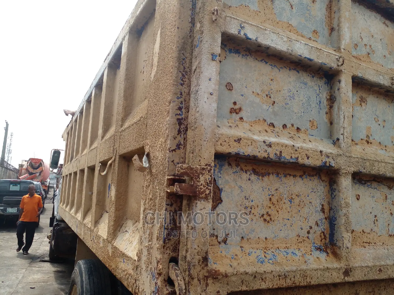Mack Tipper 10tyres