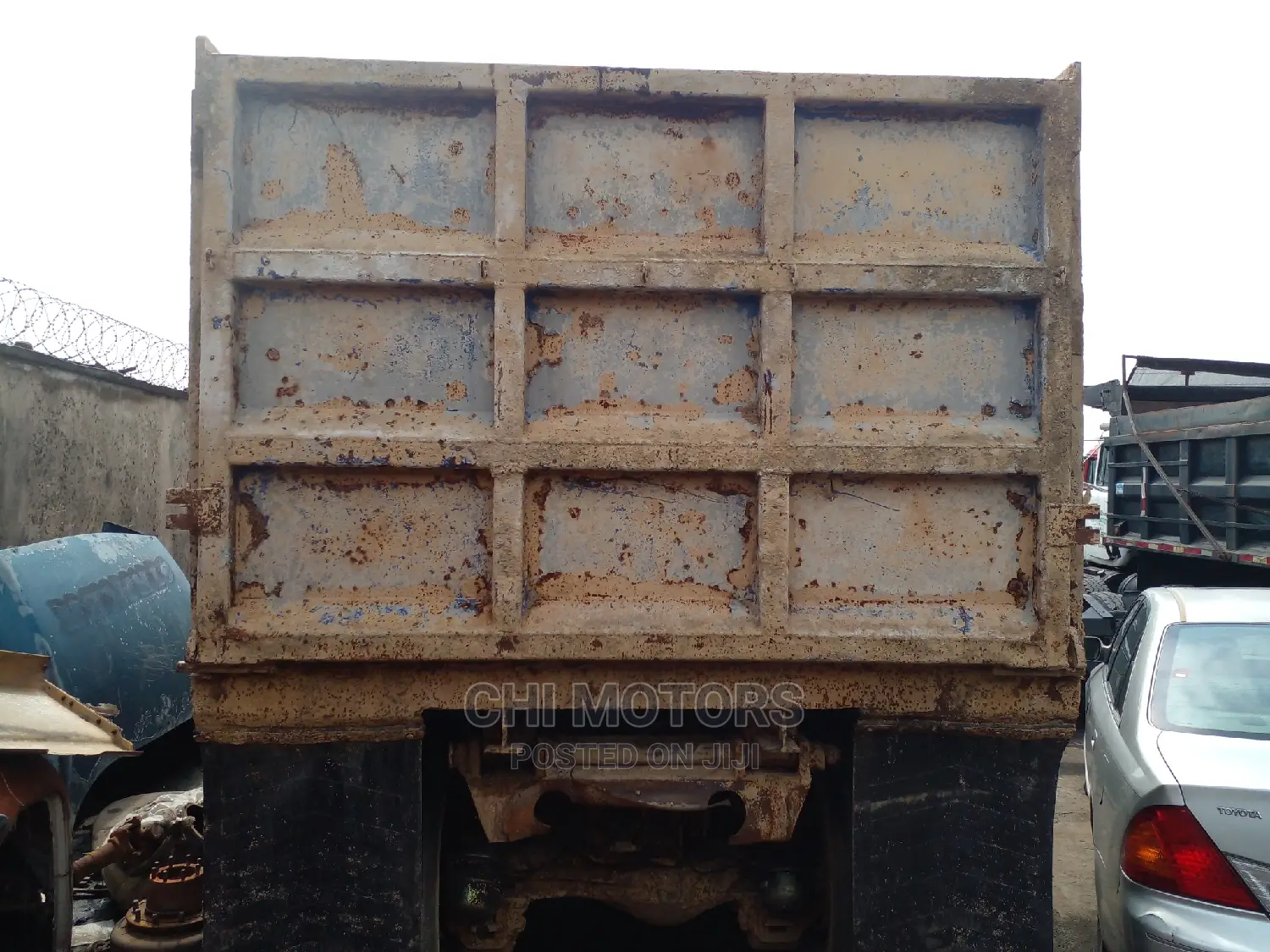 Mack Tipper 10tyres