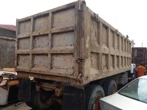 Mack Tipper 10tyres