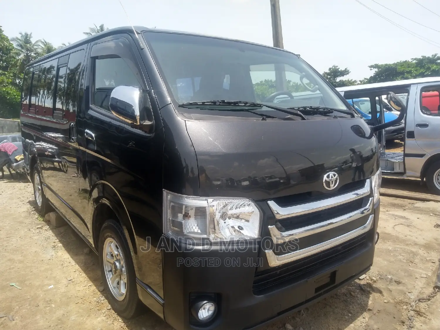 Toyota HiAce 2010 Black