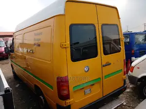 Volkswagen LT 2007 Yellow