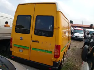 Volkswagen LT 2007 Yellow