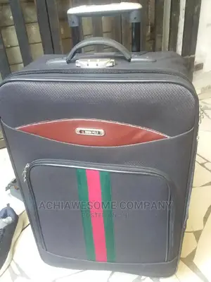 Medium Fashionable Travelling Bag