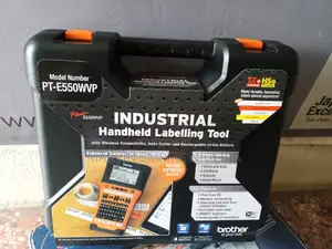 Brother Pt- E550hand Held Industrial Labelling Machine