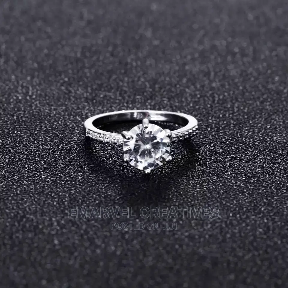 Classic and Simple Engagement/Proposal Ring