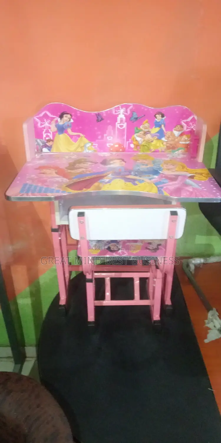 Student Table and Chairs