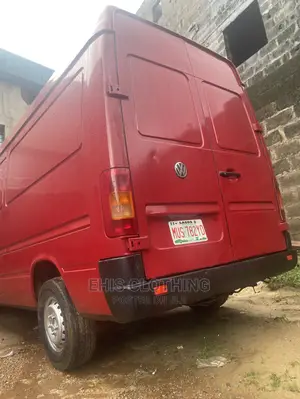 Neat Bus Available for Fast Delivery