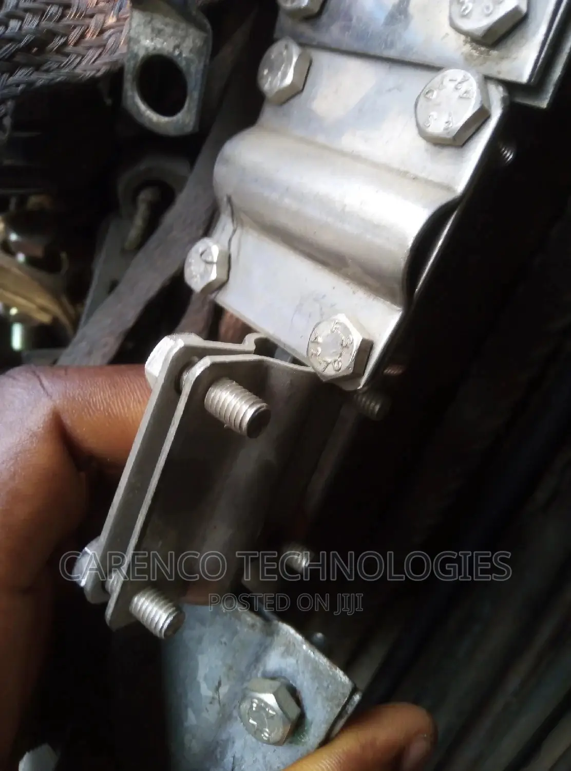 Strip And Strip Connecting Clamp