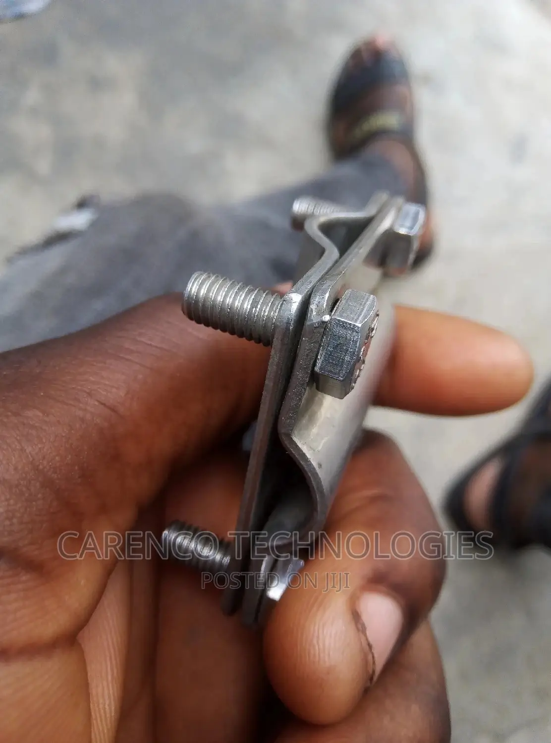 Strip And Strip Connecting Clamp