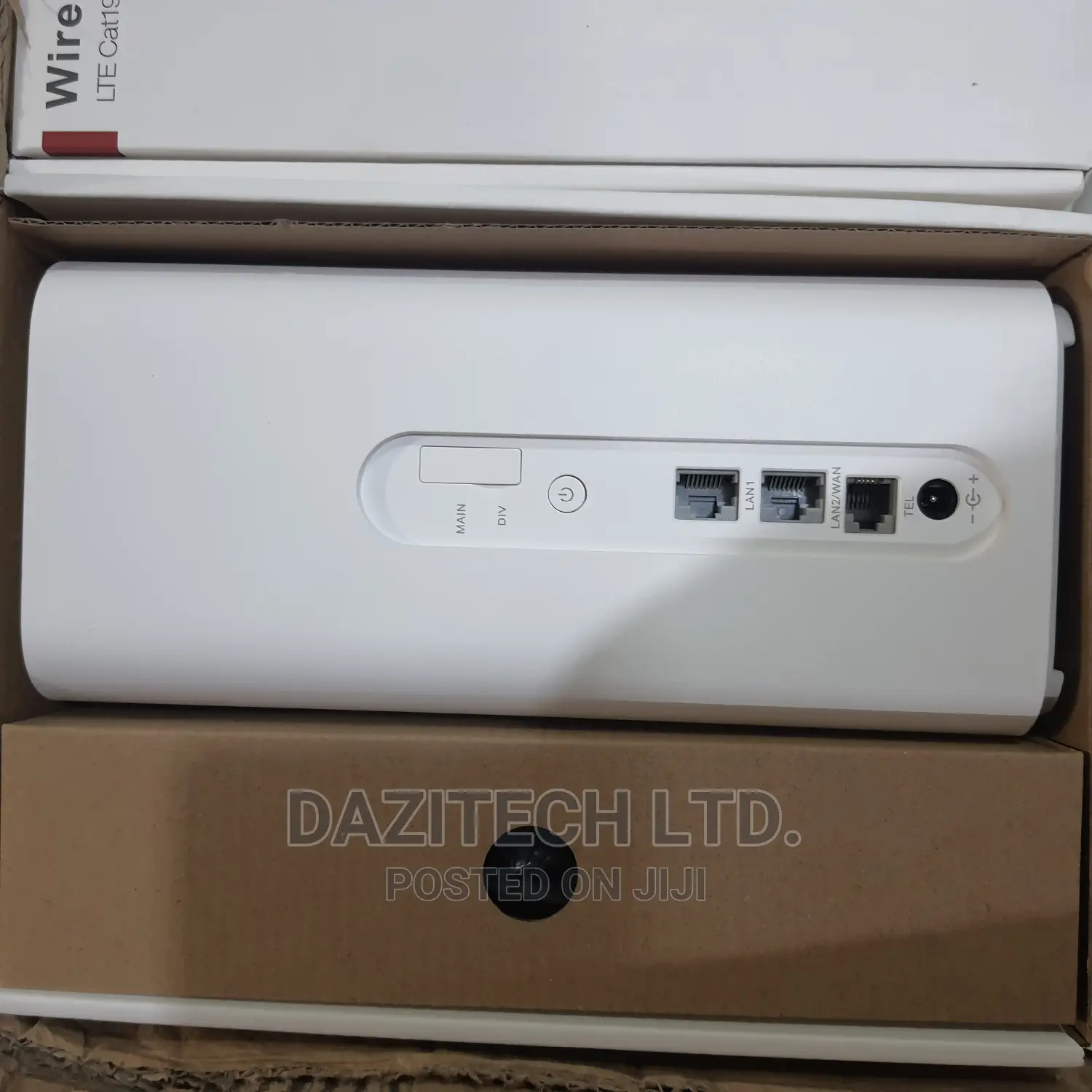B818 Huawei Cat19 Cpe Lte Wifi Router