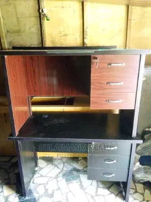 Office Table Very Strong and Reliable