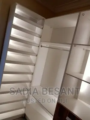 Wardrobe in White and Oak