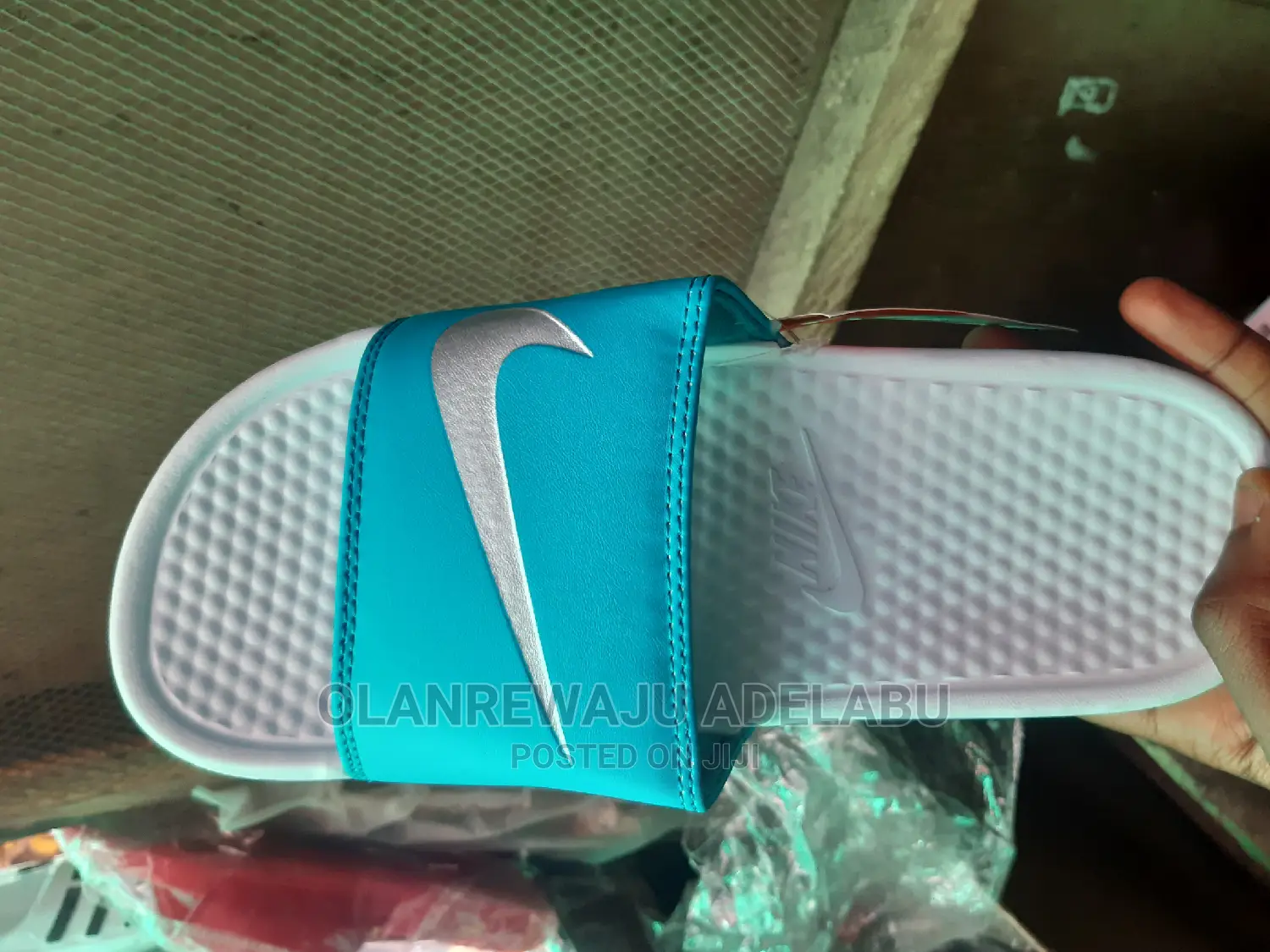 Nike Benassi Slides