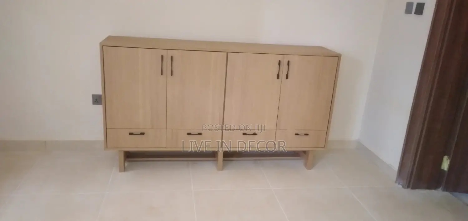 Dinning Console