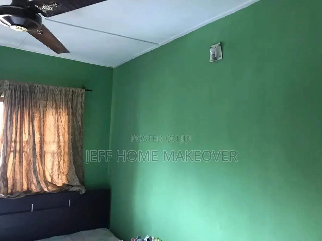 Painter in Ajah