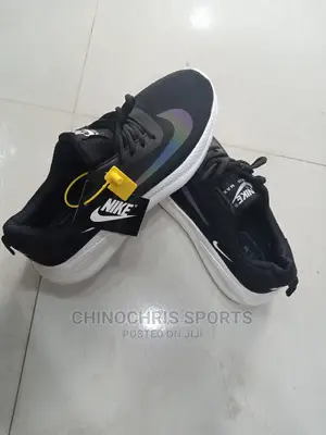 Adidas Sneakers
